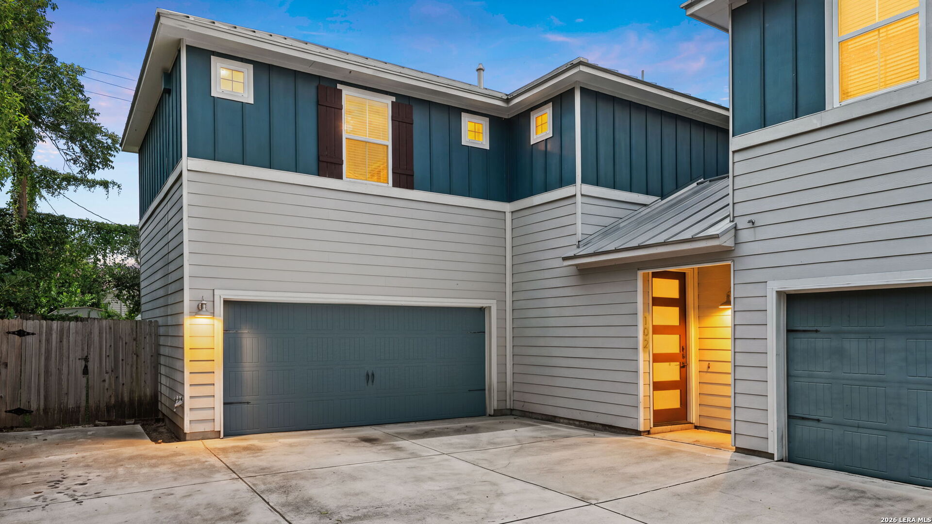 202 CLAREMONT AVE Unit: 102