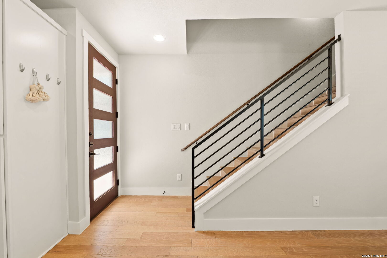 202 CLAREMONT AVE Unit: 102