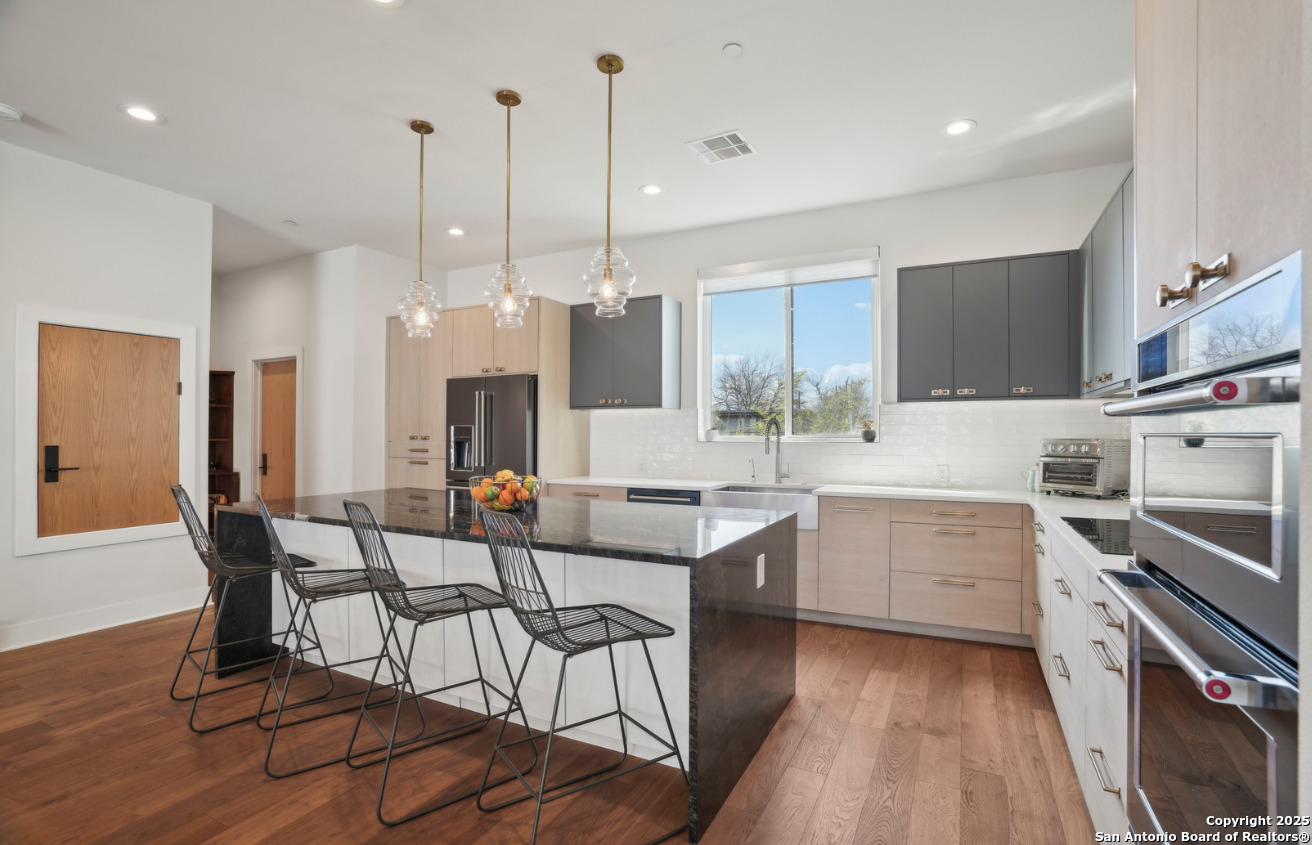 310 Clay Unit: BLDG 11