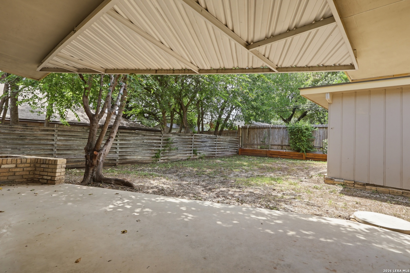 3220 URBAN CREST DR