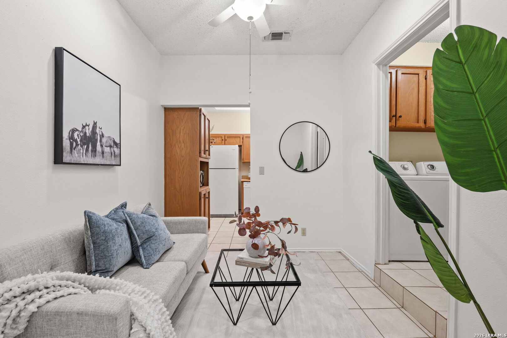 2902 Spring Bend