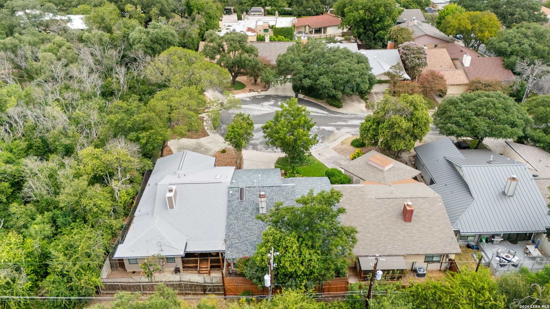 2902 Spring Bend