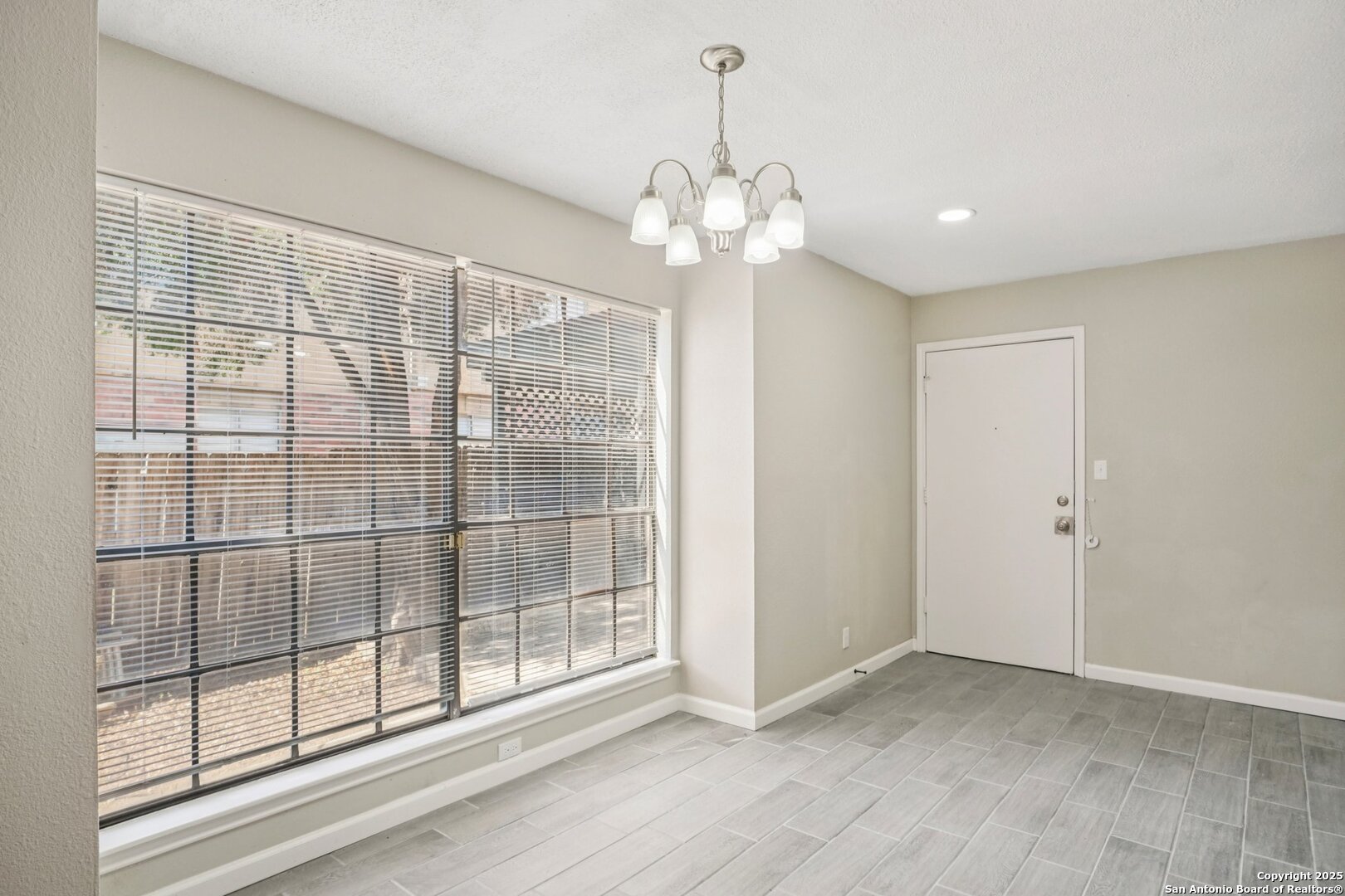 10609 STARCREST DR Unit: 10611