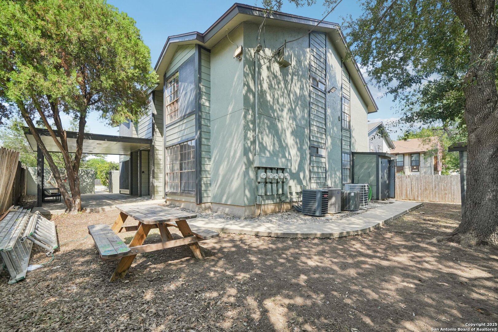 10609 STARCREST DR Unit: 10611
