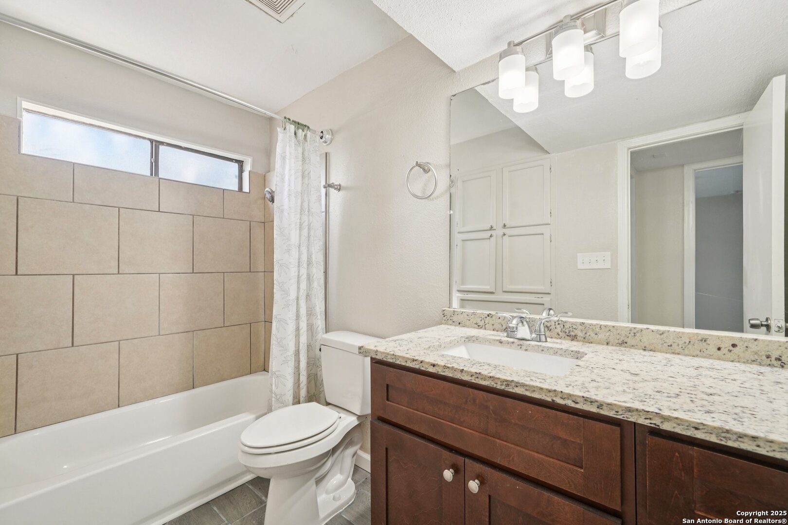 10609 STARCREST DR Unit: 10611