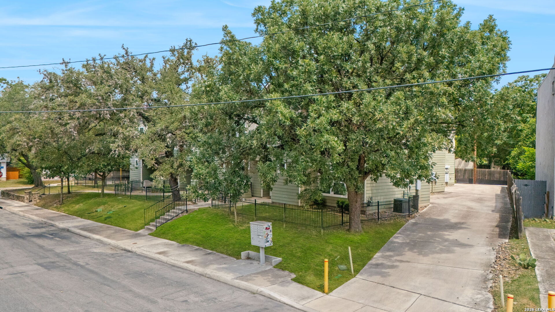 107 CLAREMONT AVE