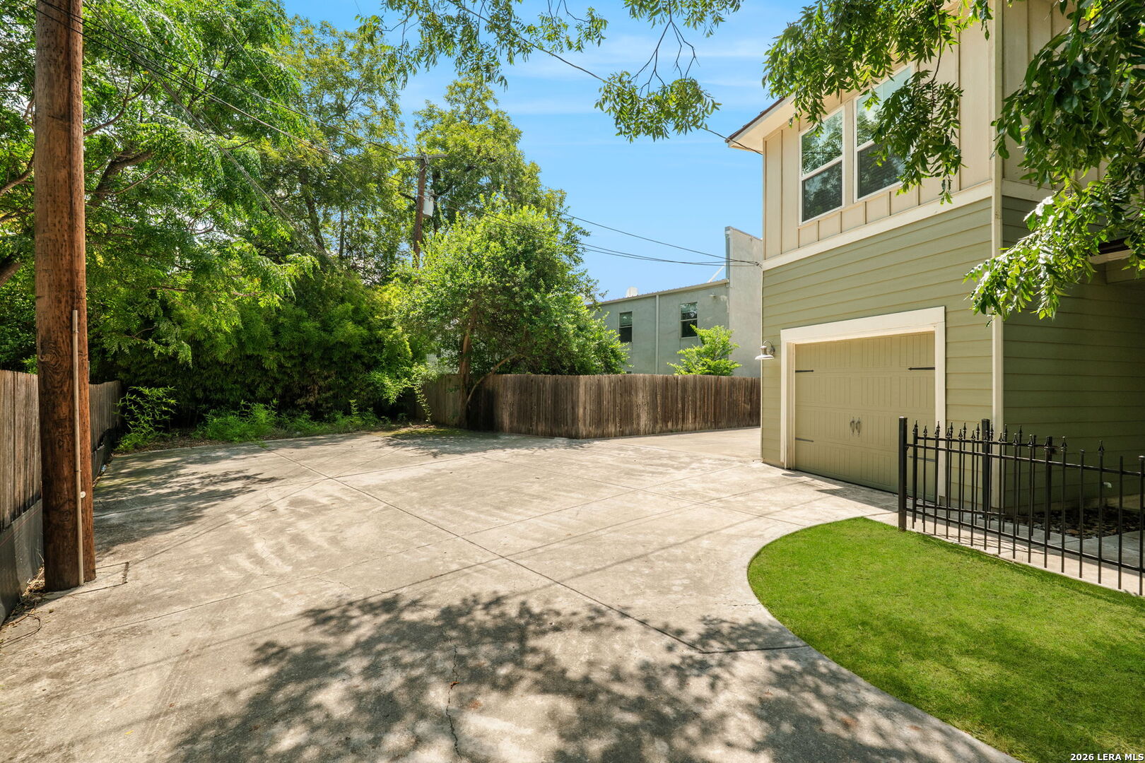 107 CLAREMONT AVE