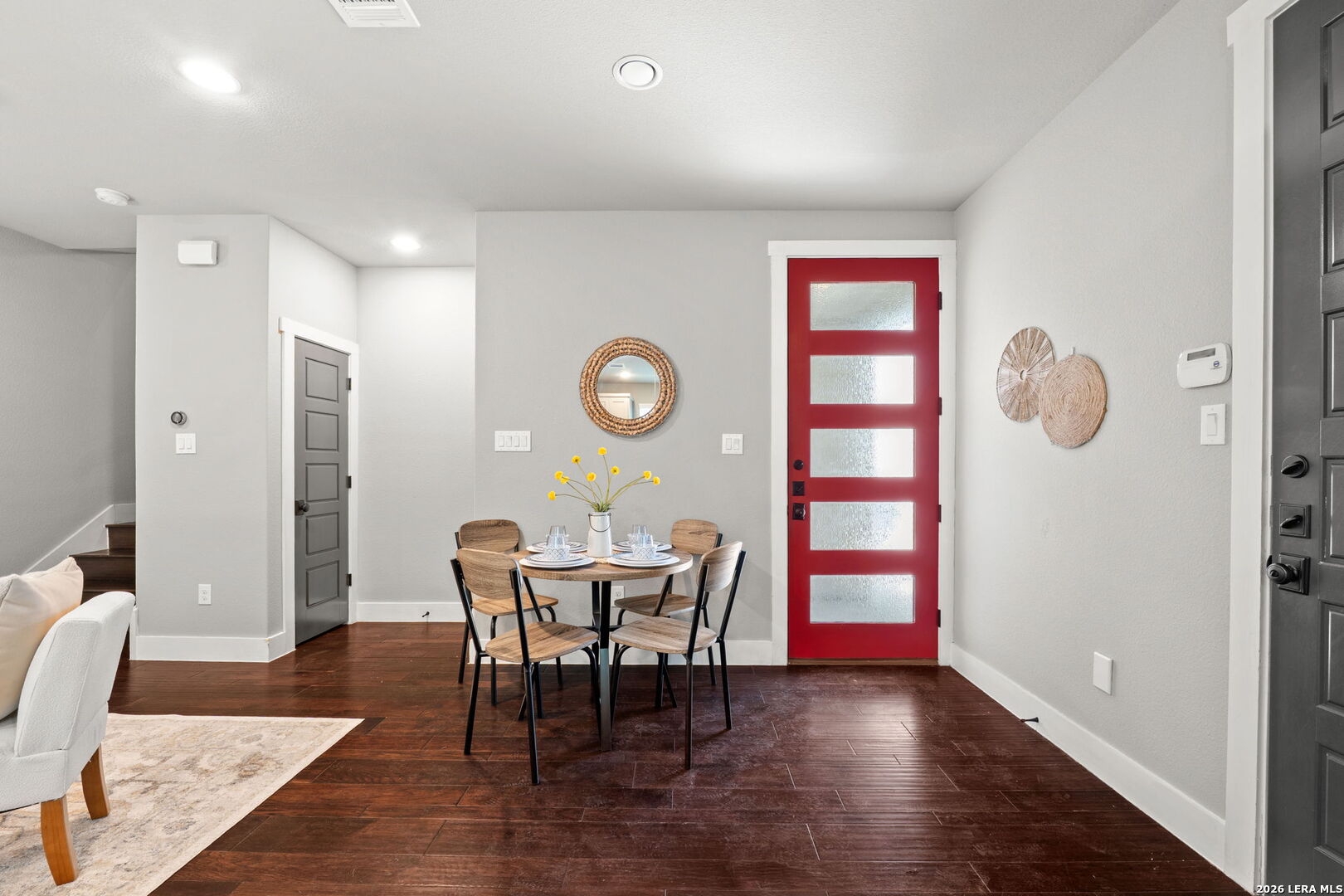 252 CLAREMONT AVE Unit: 102