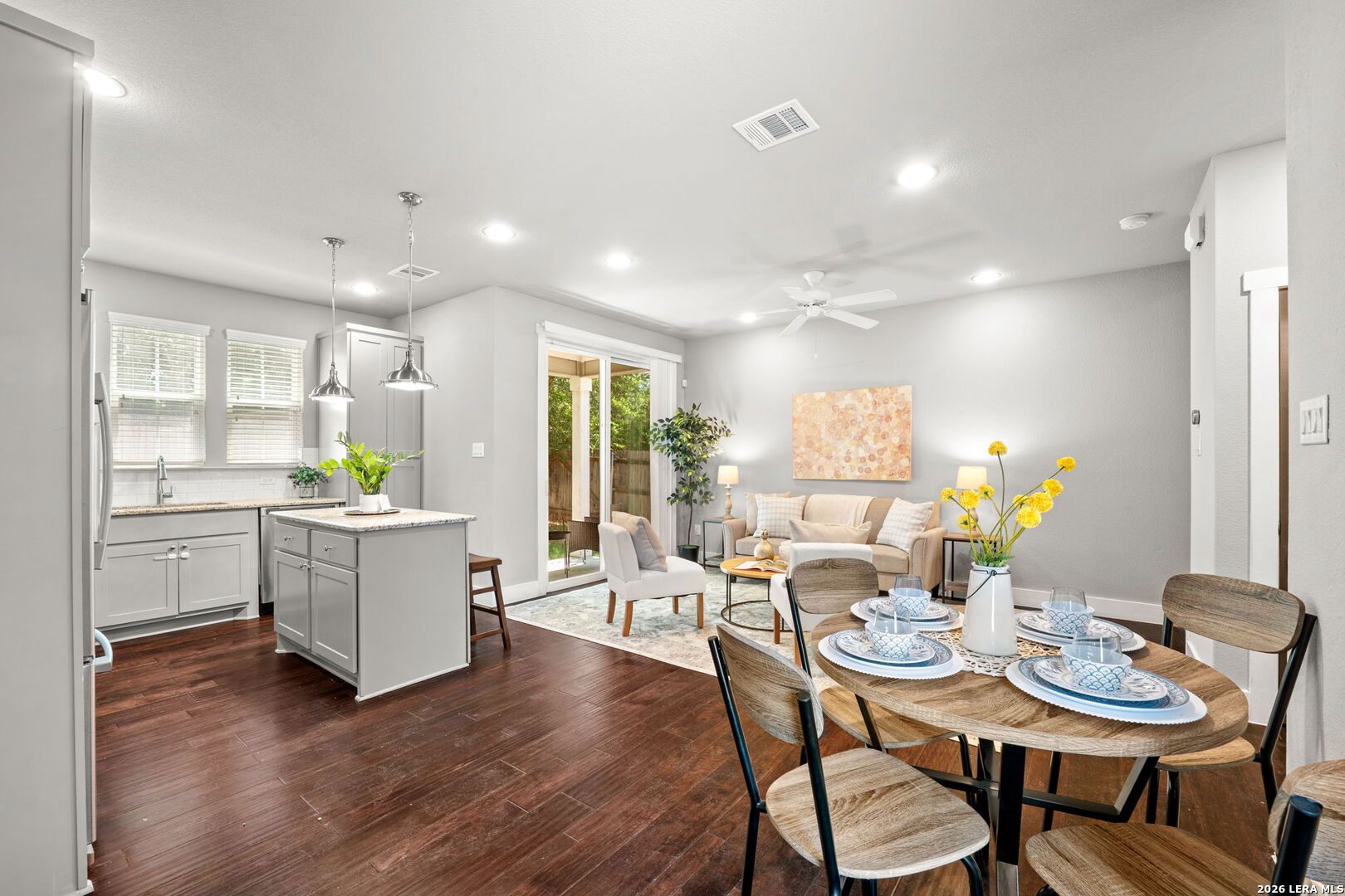 252 CLAREMONT AVE Unit: 102