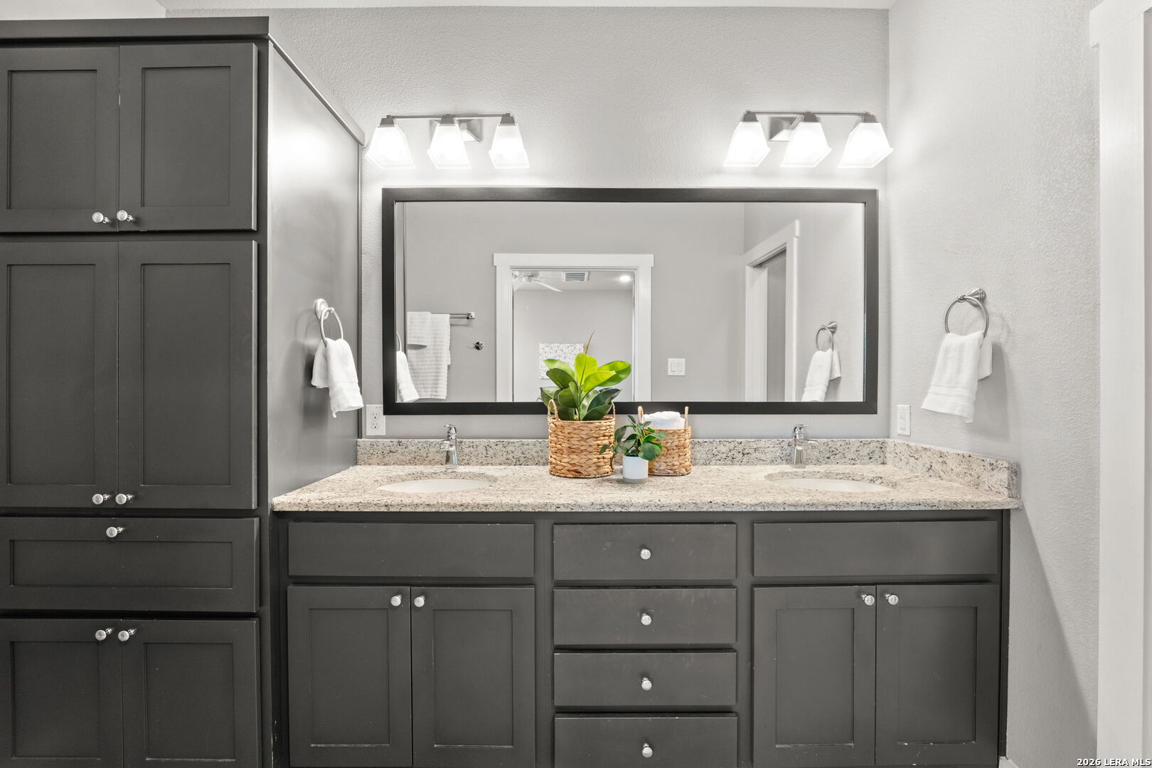 252 CLAREMONT AVE Unit: 102