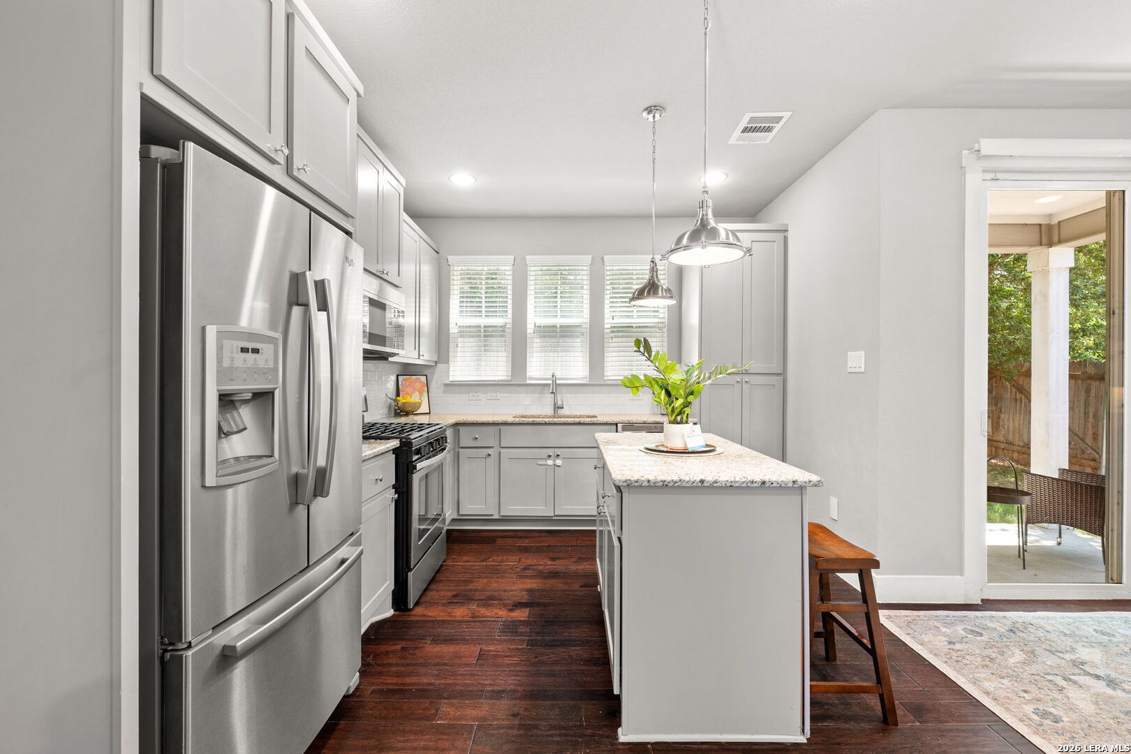 252 CLAREMONT AVE Unit: 102
