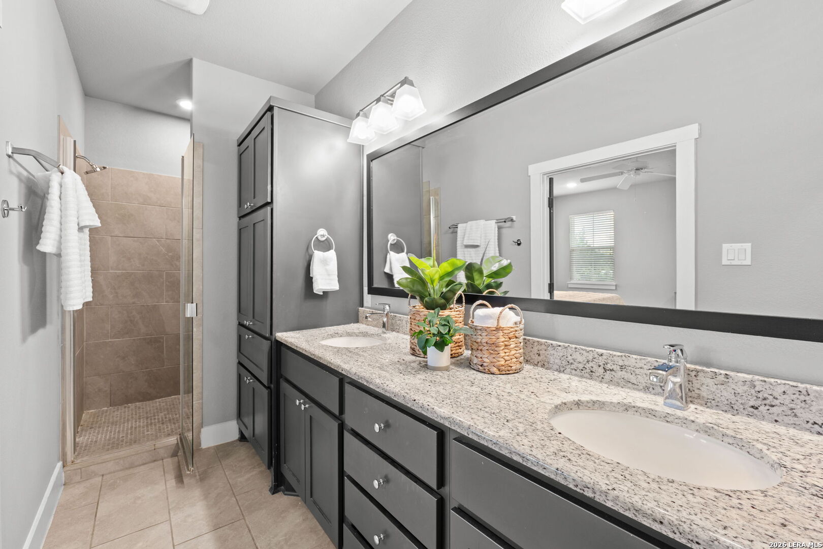 252 CLAREMONT AVE Unit: 102