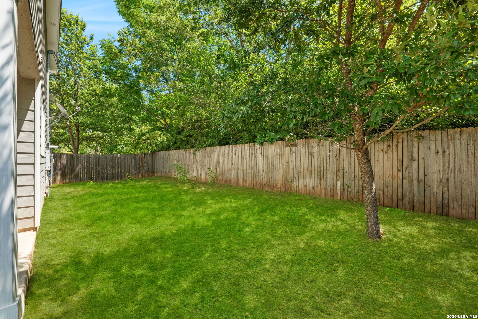 252 CLAREMONT AVE Unit: 102