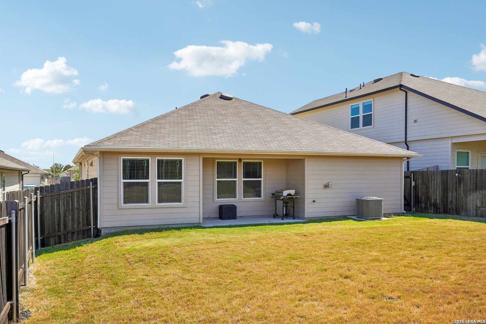 841 BAHIA PL