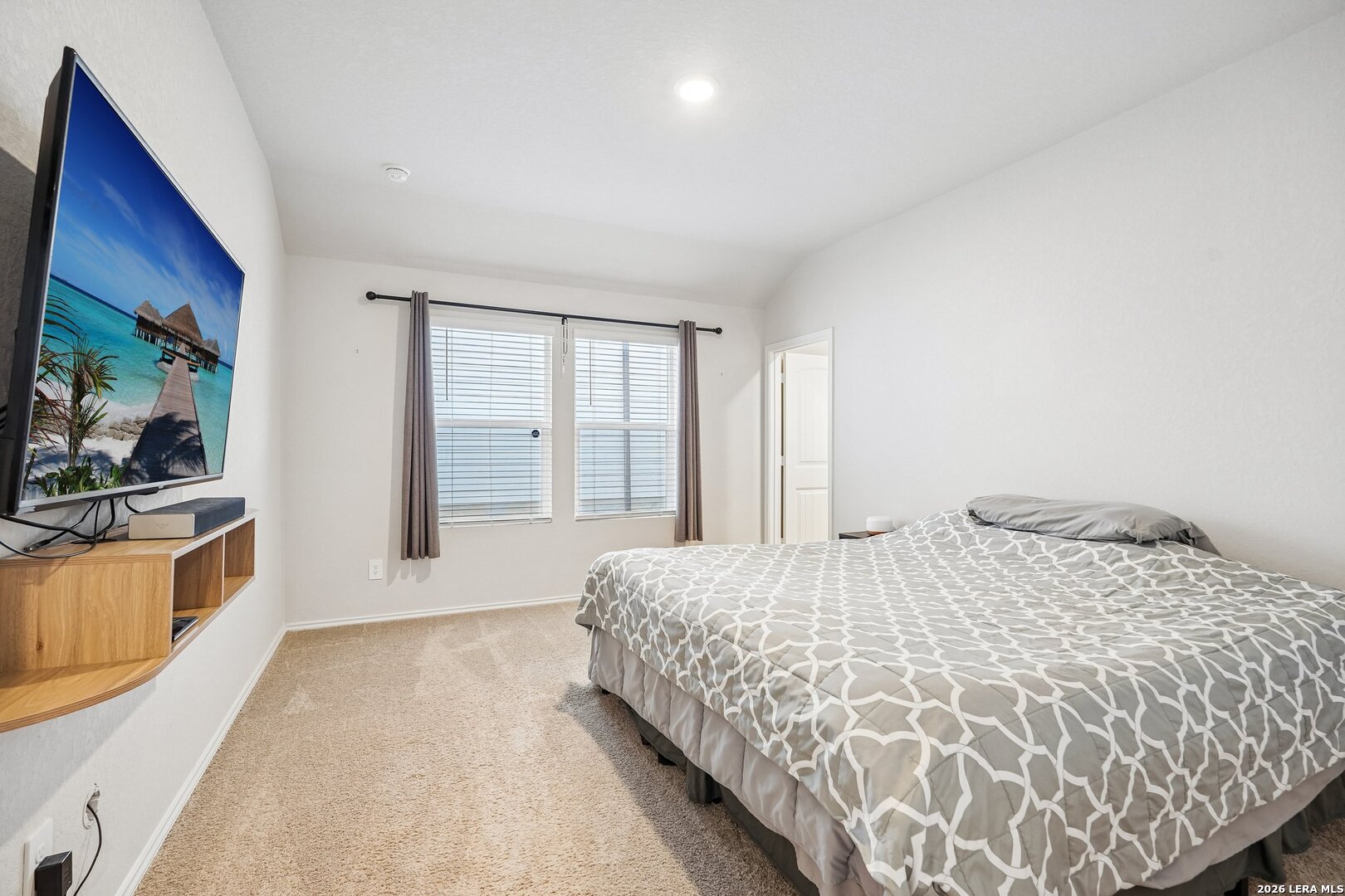841 BAHIA PL