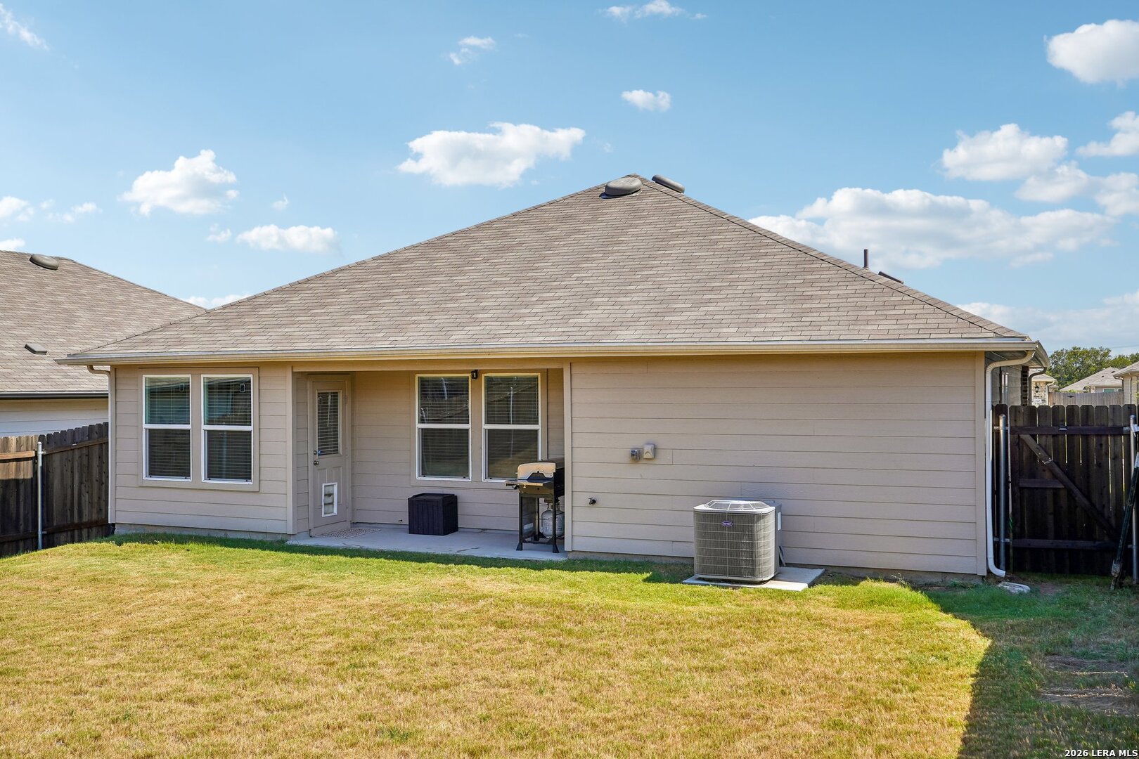 841 BAHIA PL