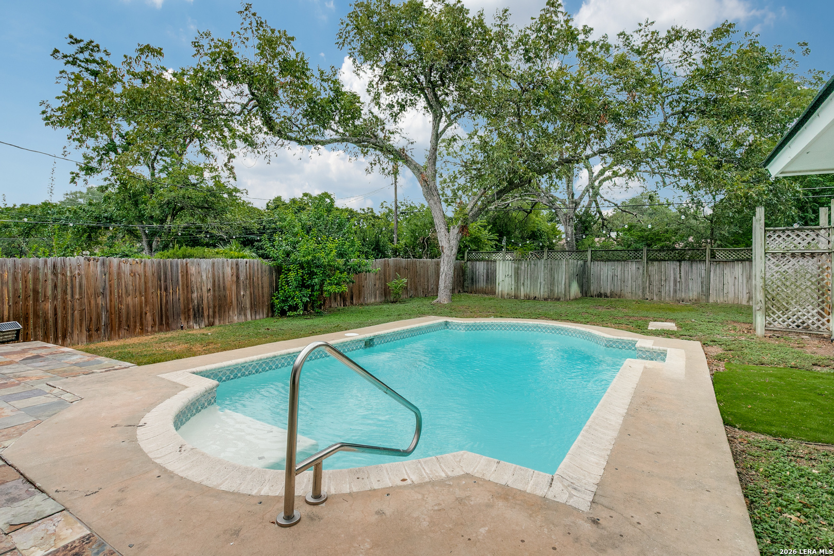 538 OAKLEAF DR