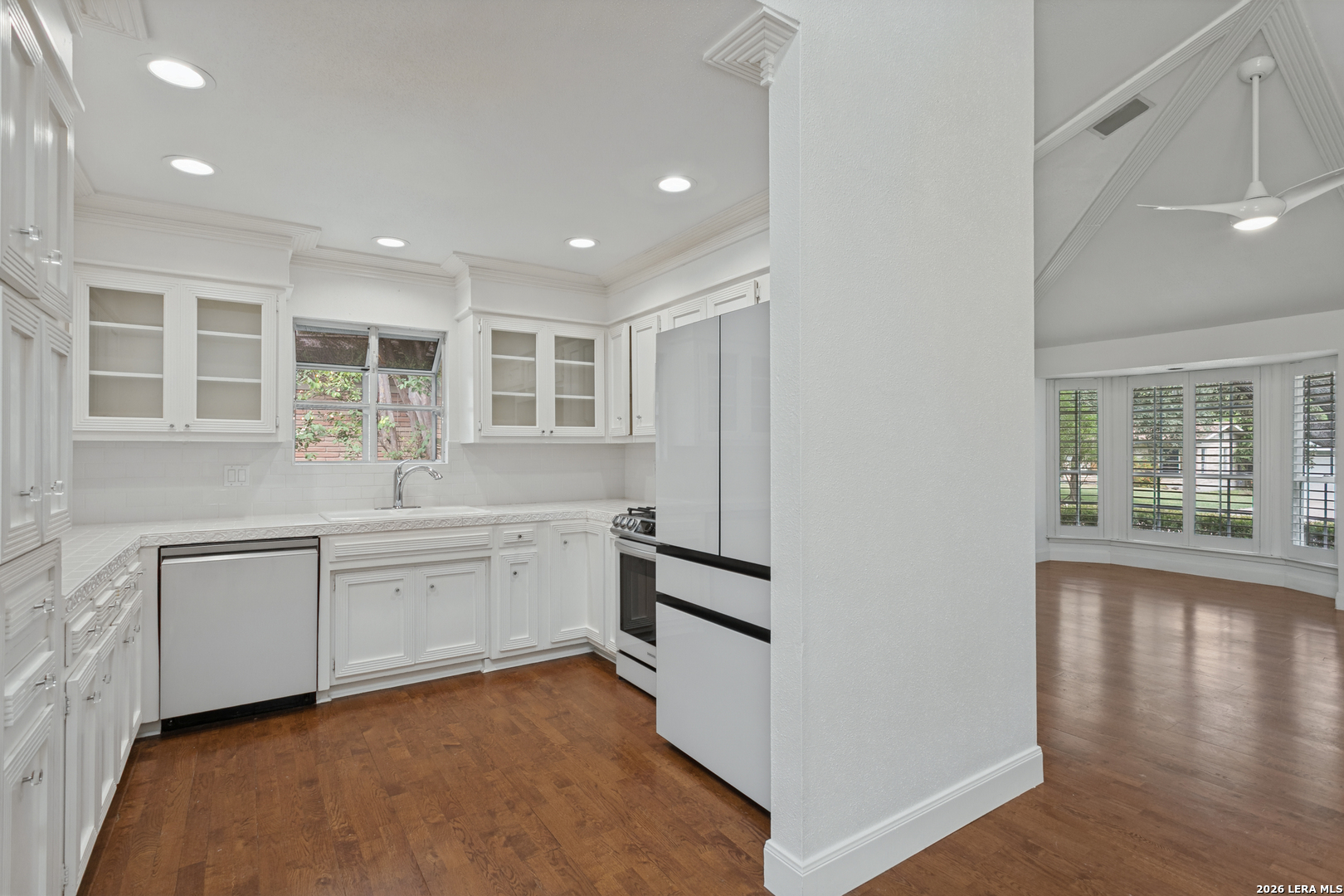538 OAKLEAF DR