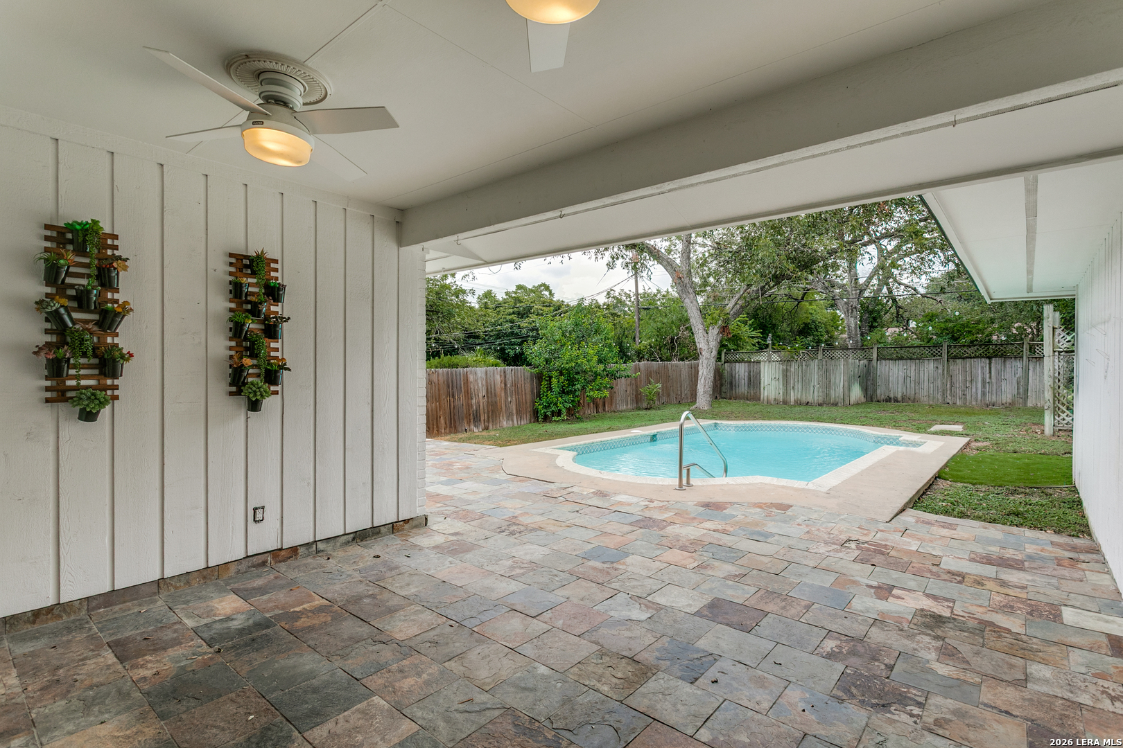 538 OAKLEAF DR