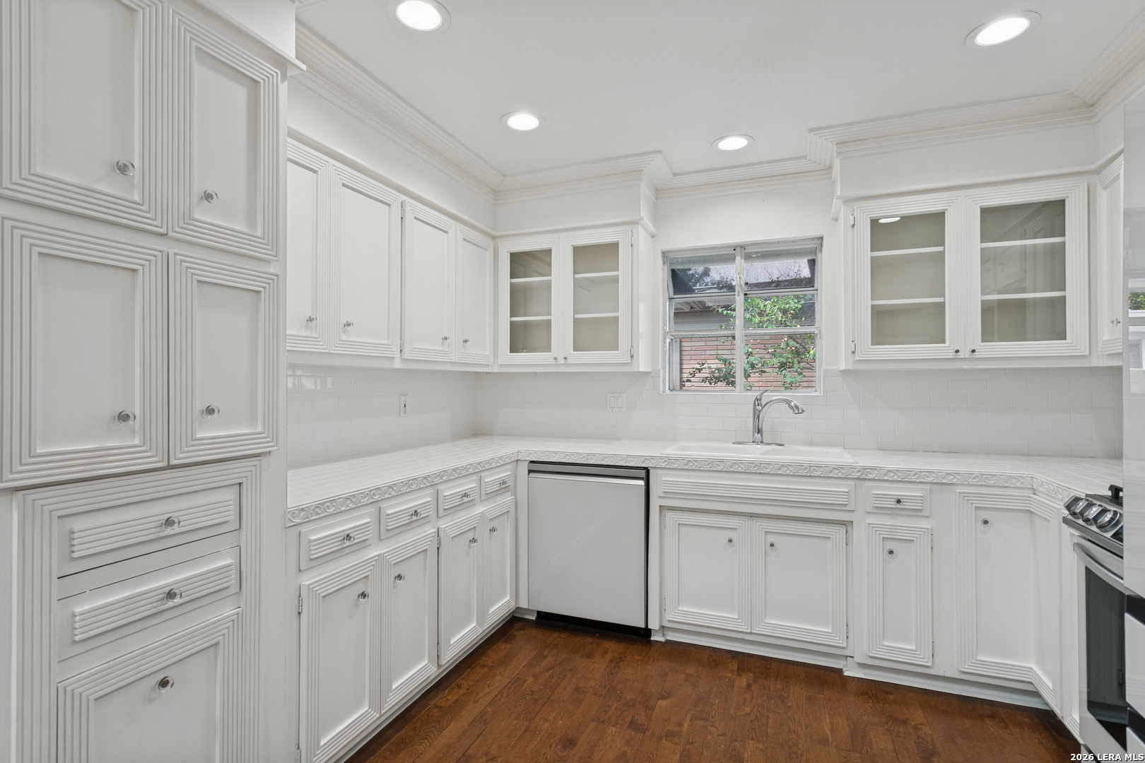 538 OAKLEAF DR