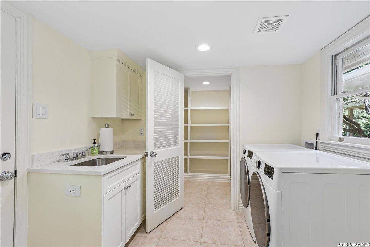 155 Hillview Dr