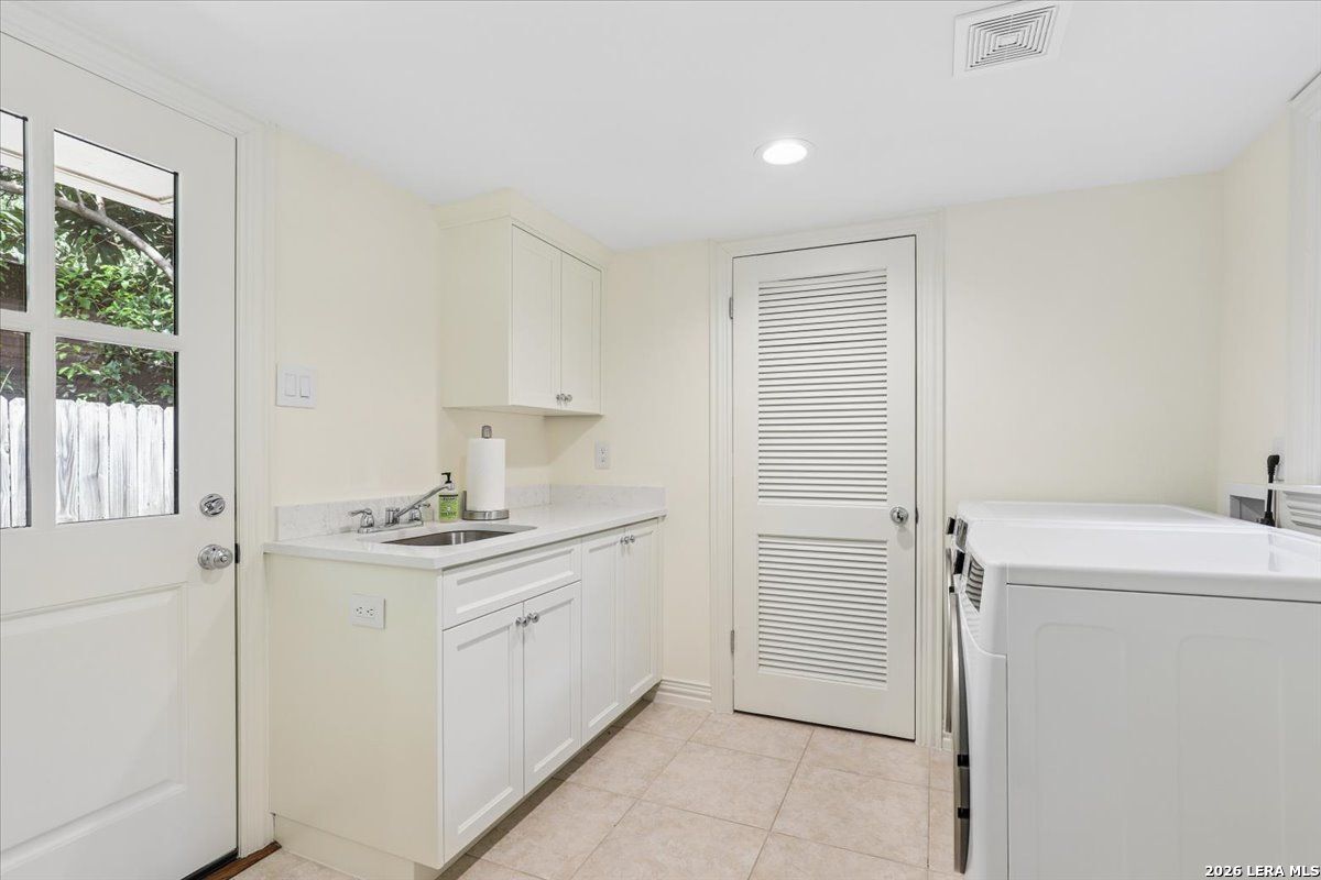155 Hillview Dr