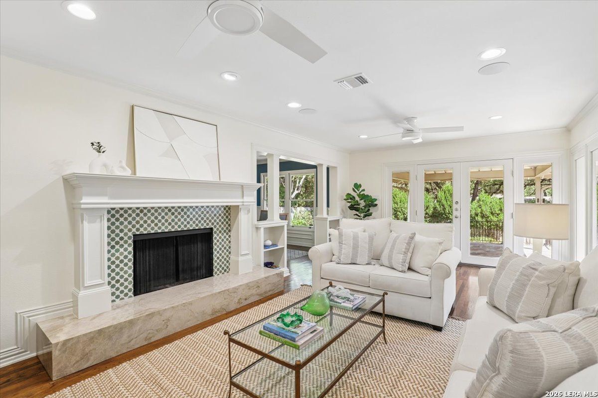 155 Hillview Dr