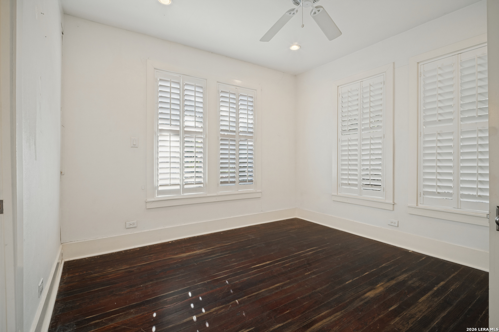 423 Queen Anne Ct