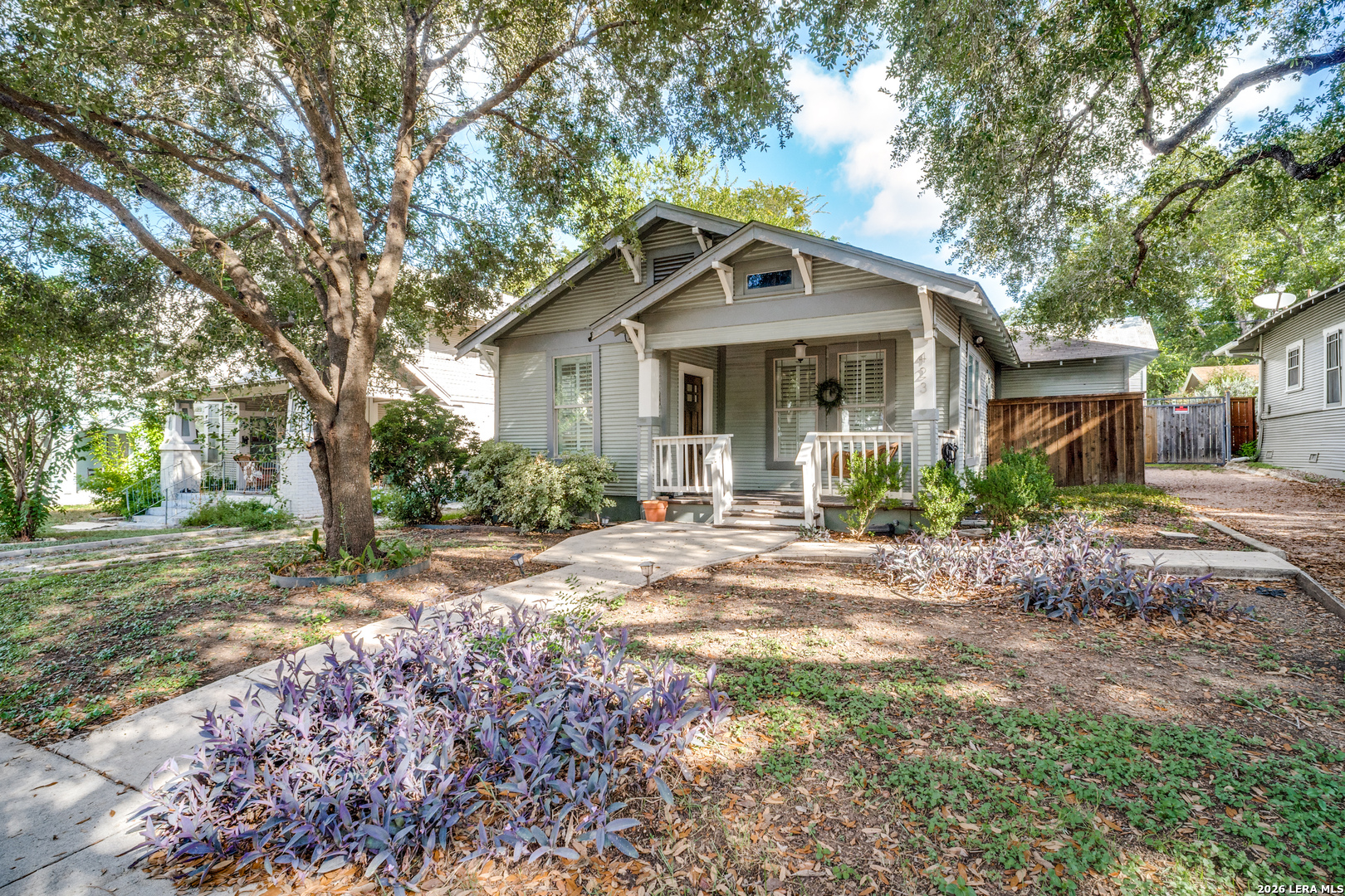 423 Queen Anne Ct