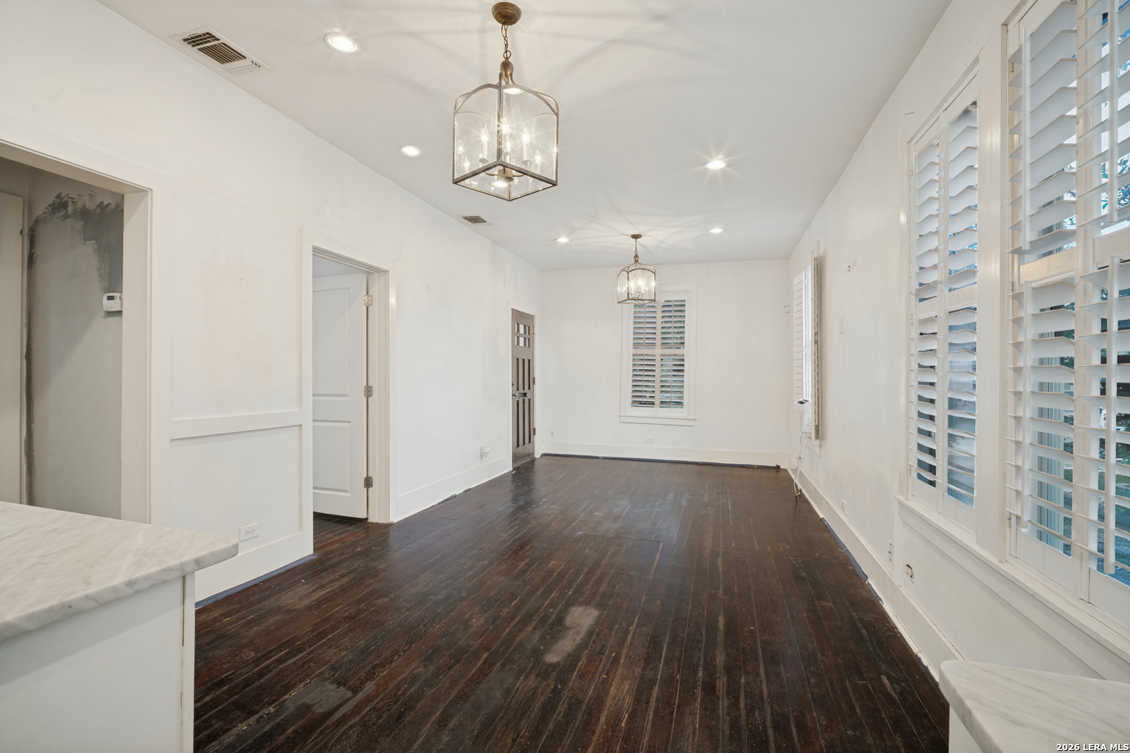 423 Queen Anne Ct