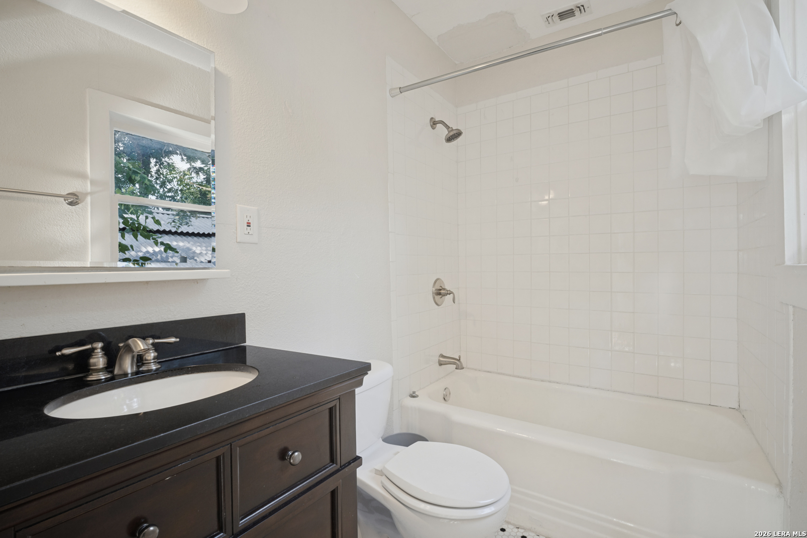 423 Queen Anne Ct