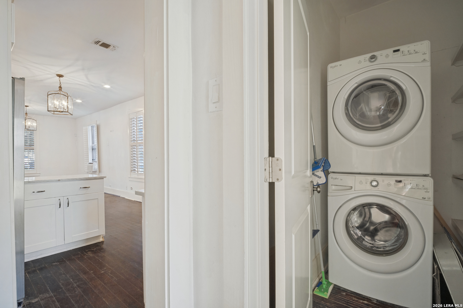 423 Queen Anne Ct