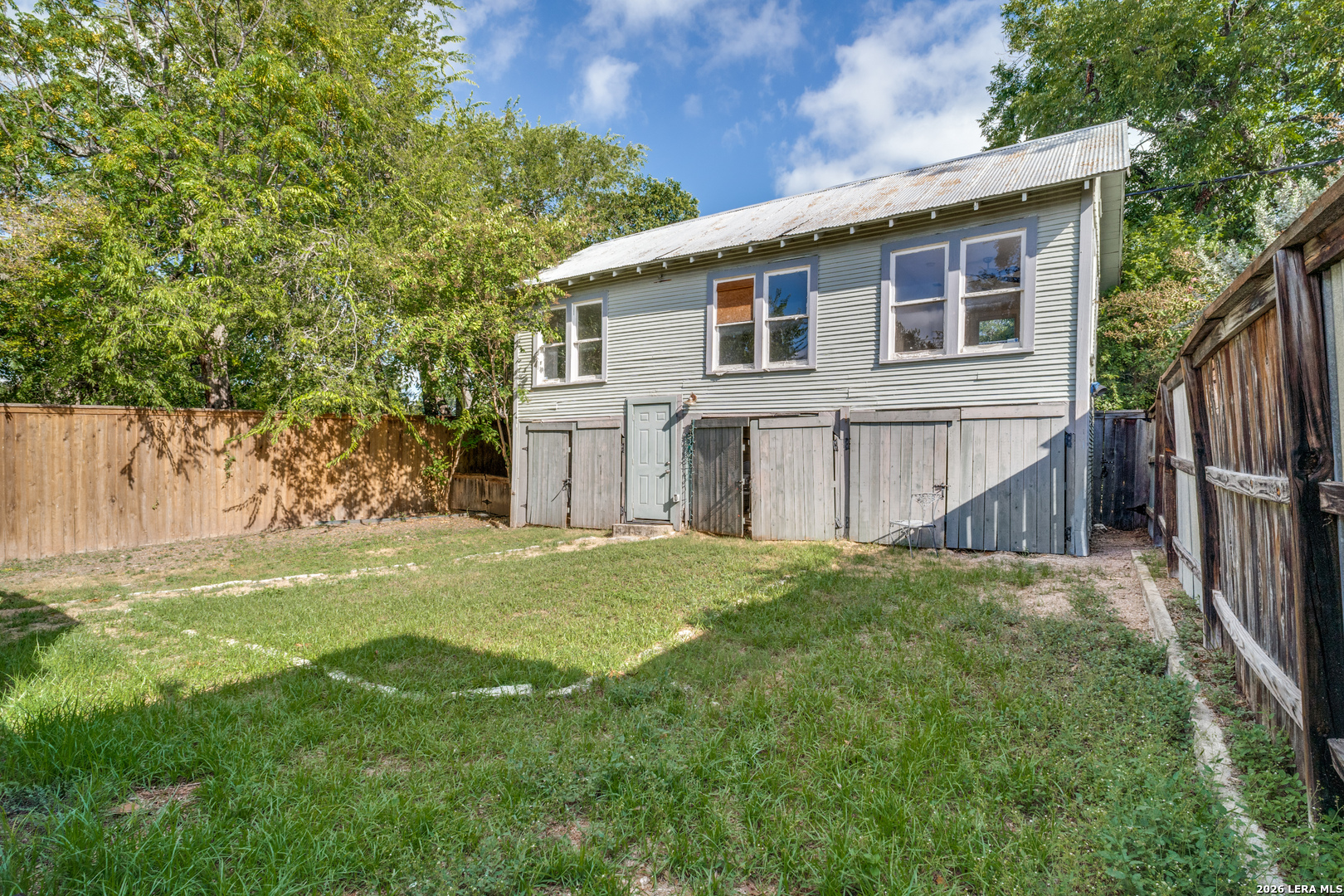 423 Queen Anne Ct