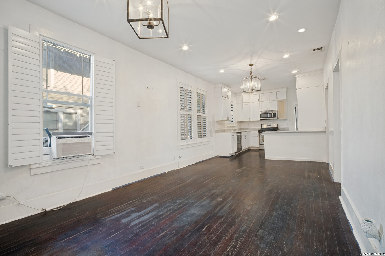 423 Queen Anne Ct