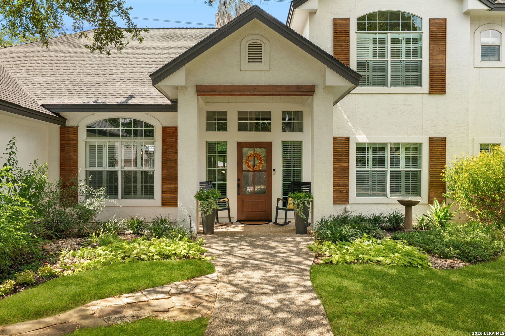 37 INWOOD HEIGHTS DR N