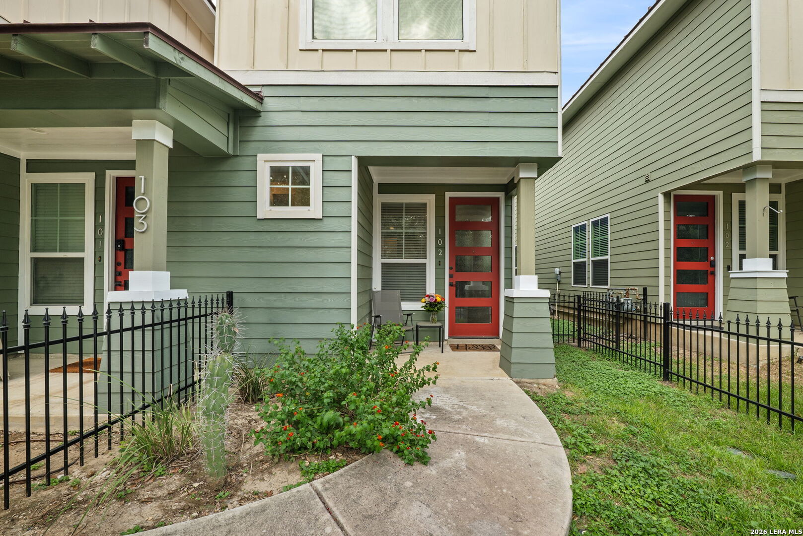 103 Claremont Unit: 102