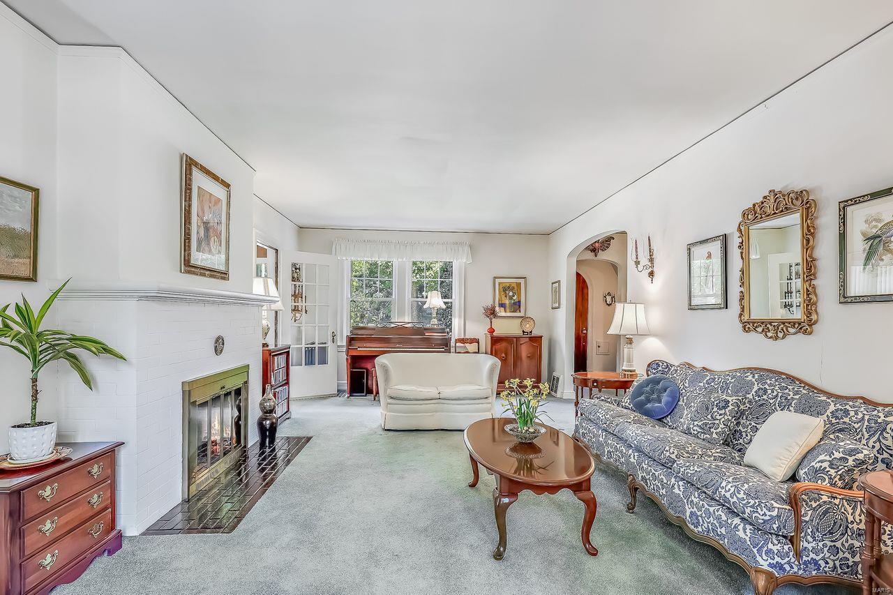 406 Central Place