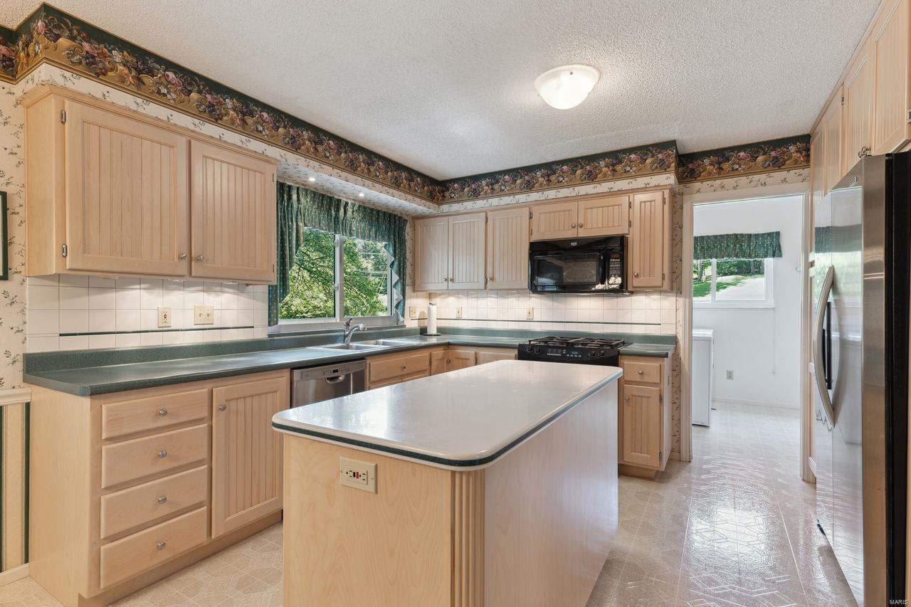 3475 Royalfield Drive