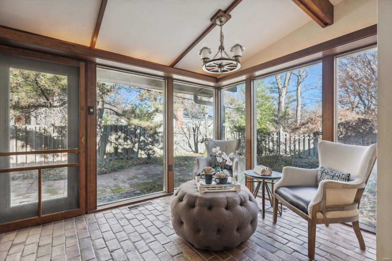717 Cranbrook Drive