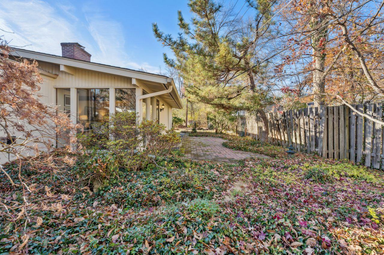 717 Cranbrook Drive