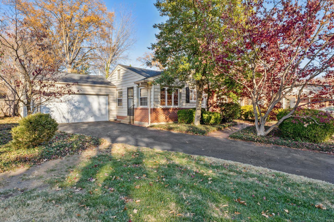 717 Cranbrook Drive