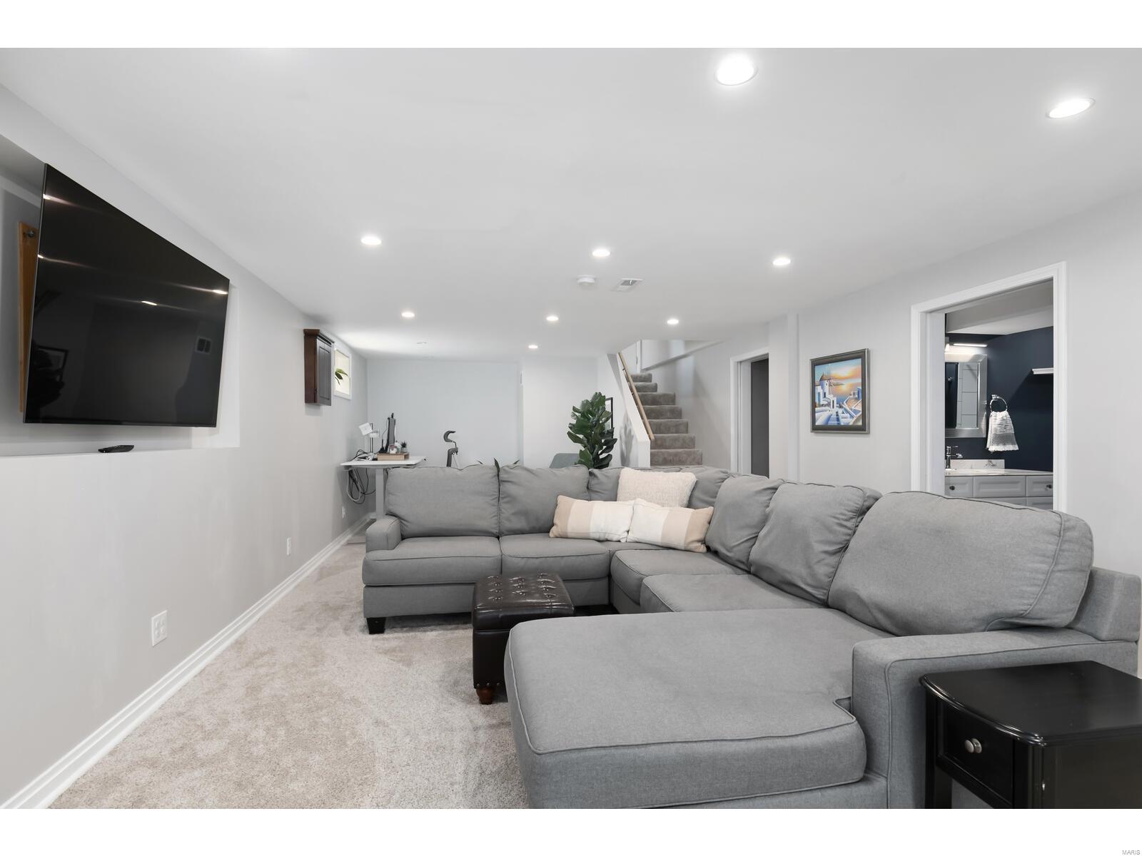 1109 Eastbrook Lane