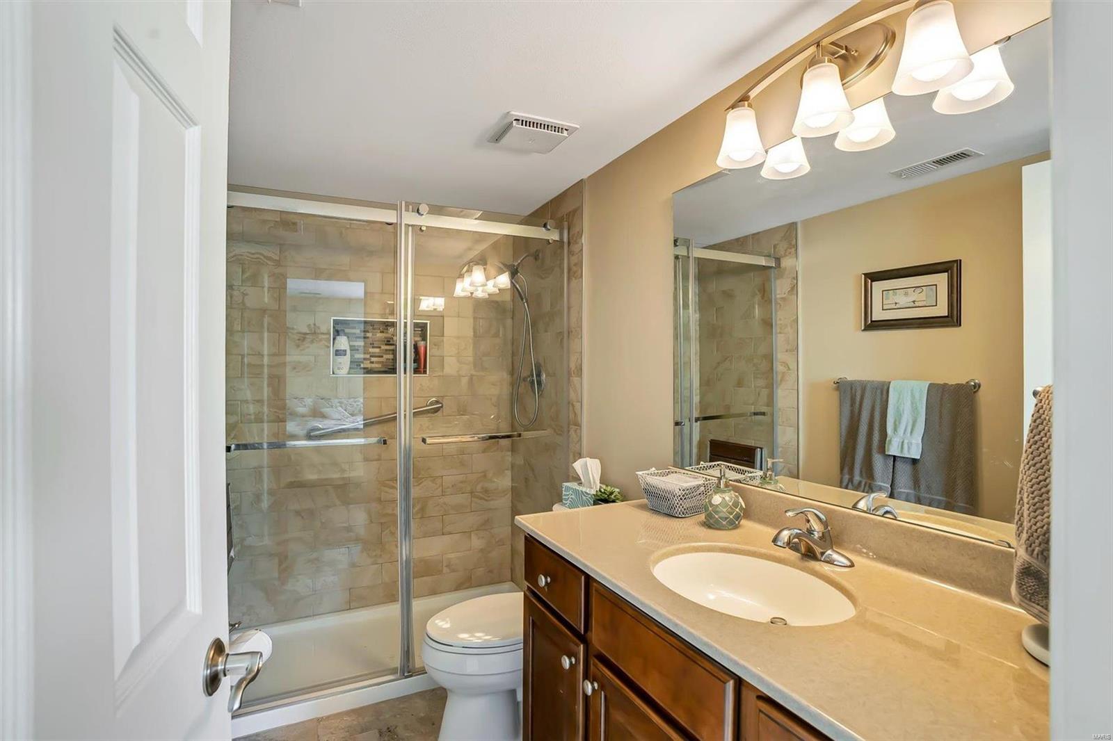 524 N Kirkwood Road Unit: 3B