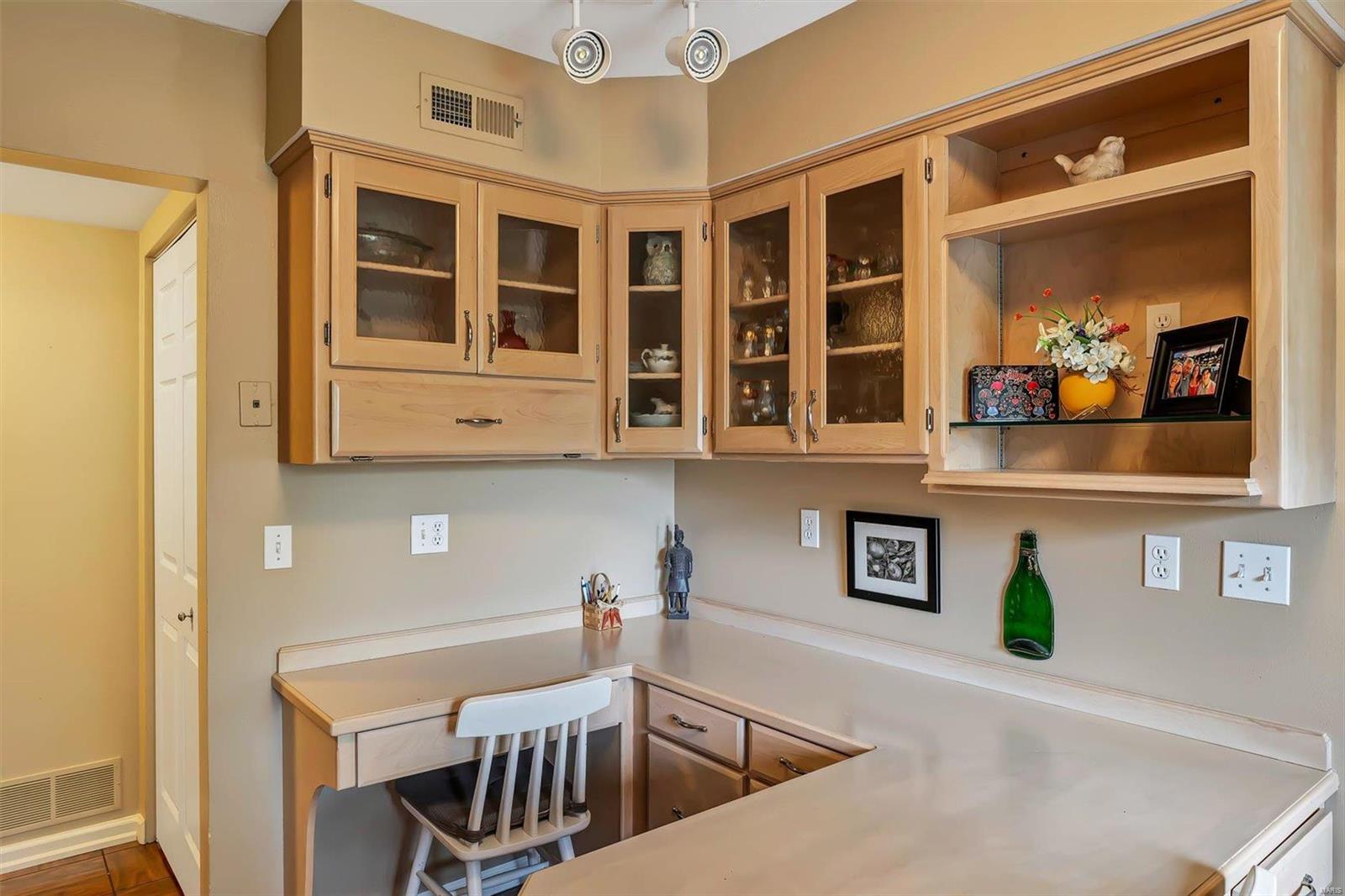 524 N Kirkwood Road Unit: 3B