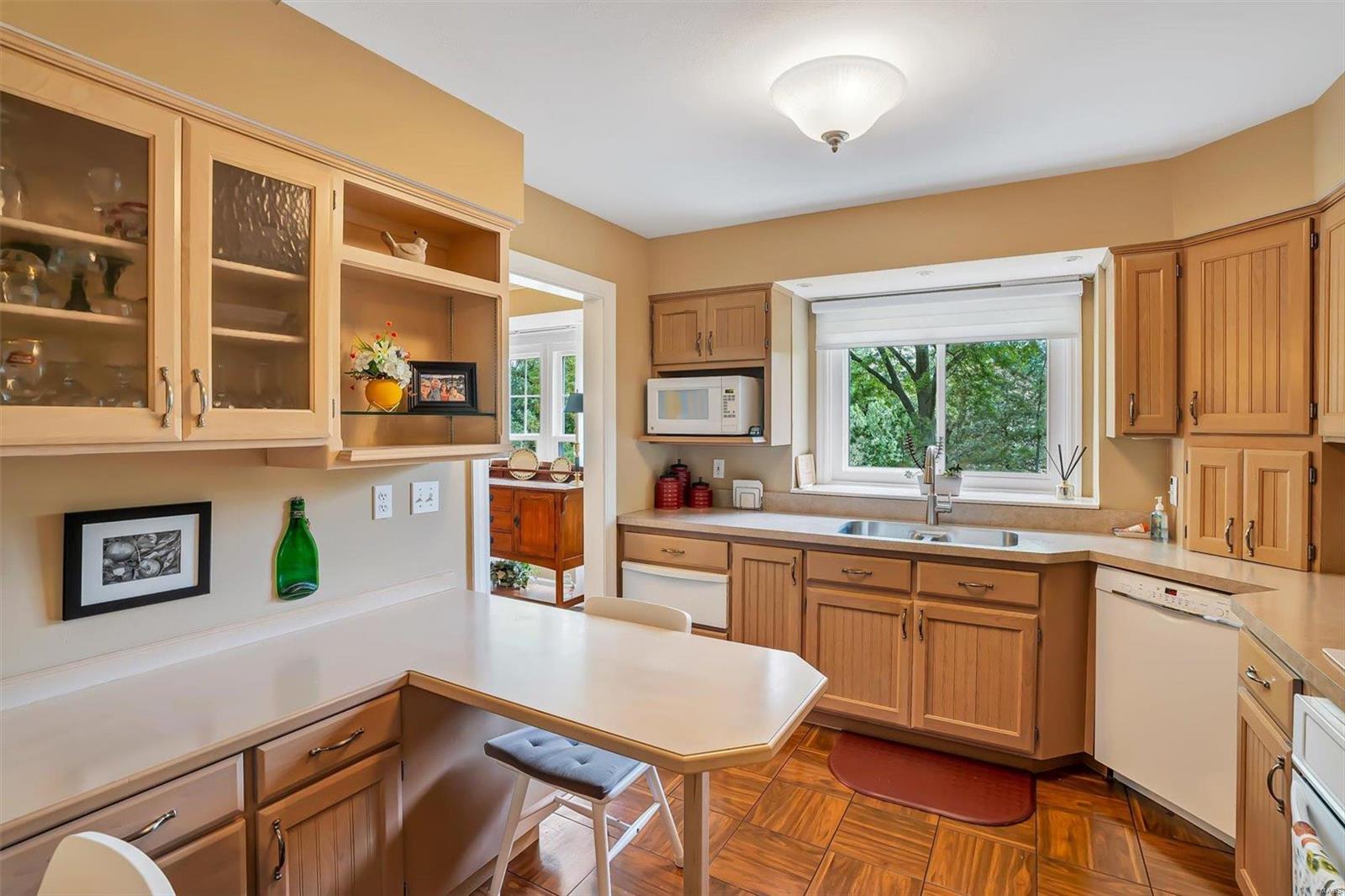 524 N Kirkwood Road Unit: 3B