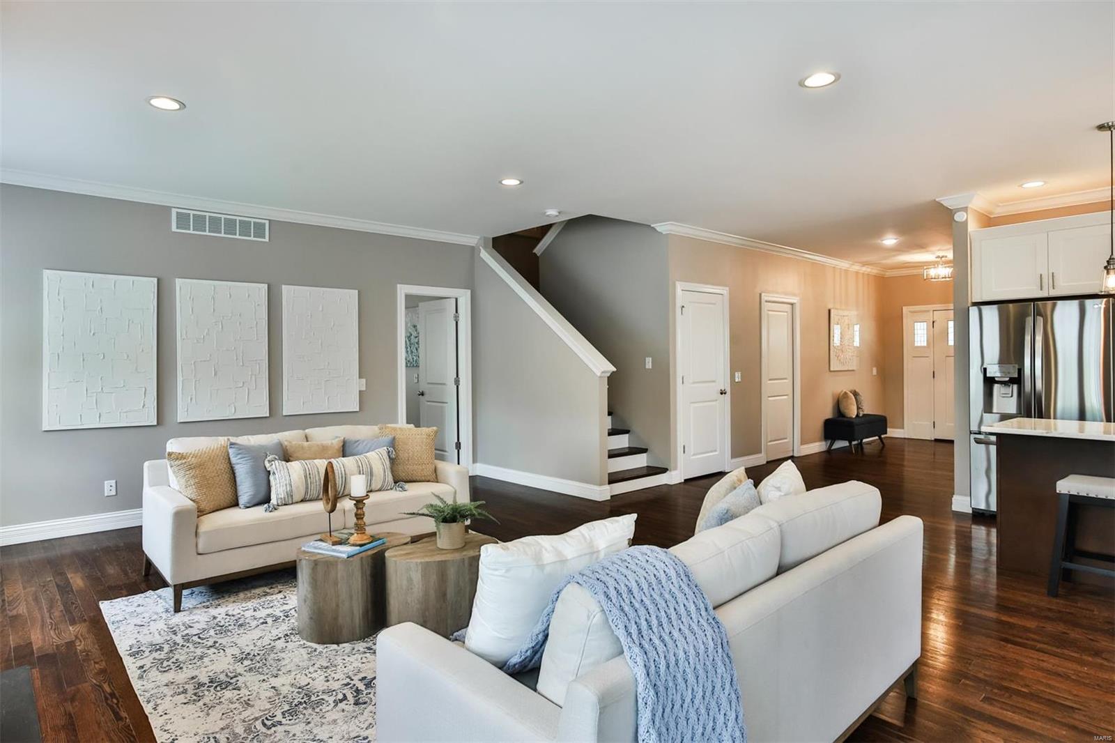 215 Reedway Lane