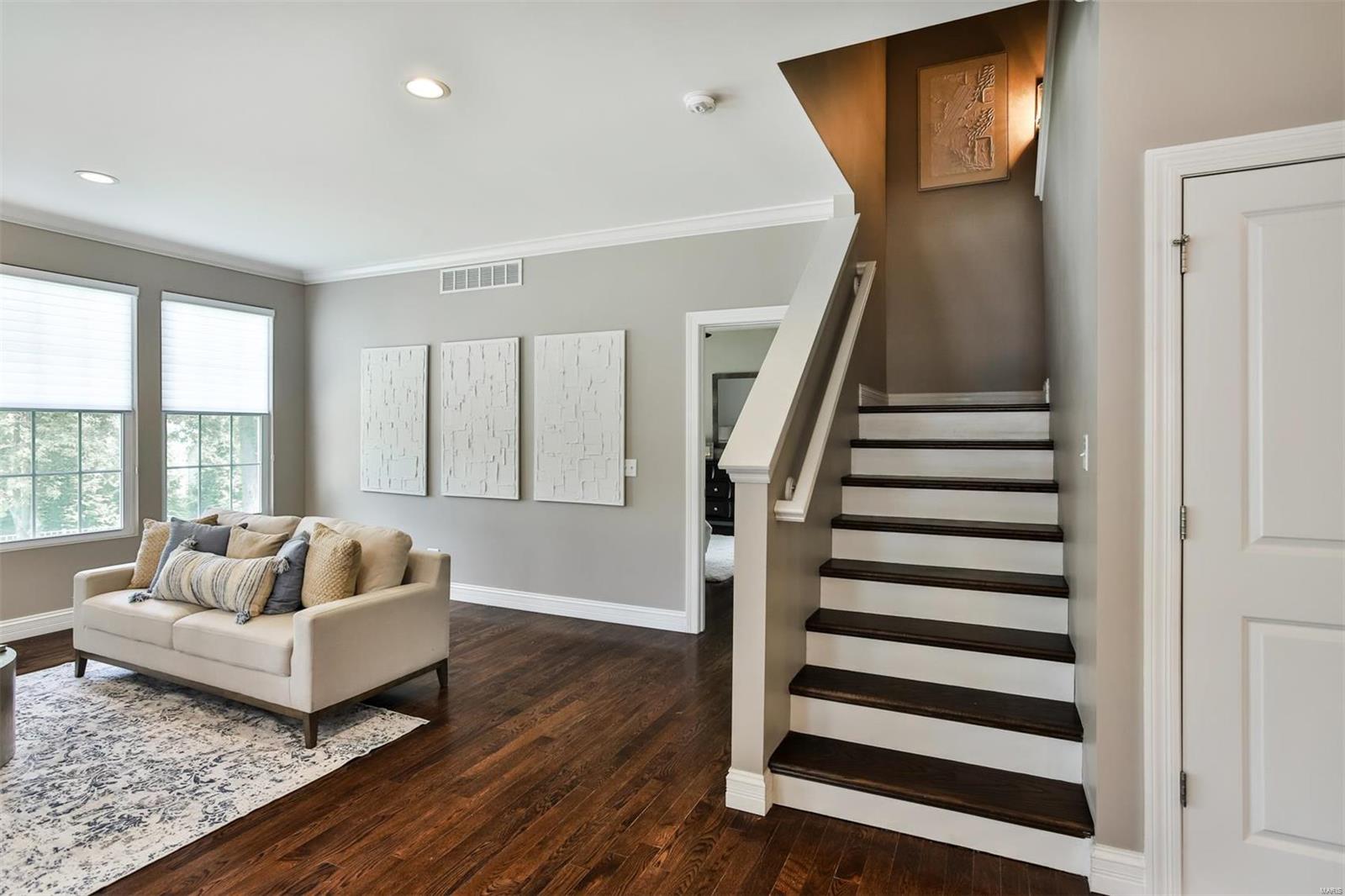 215 Reedway Lane
