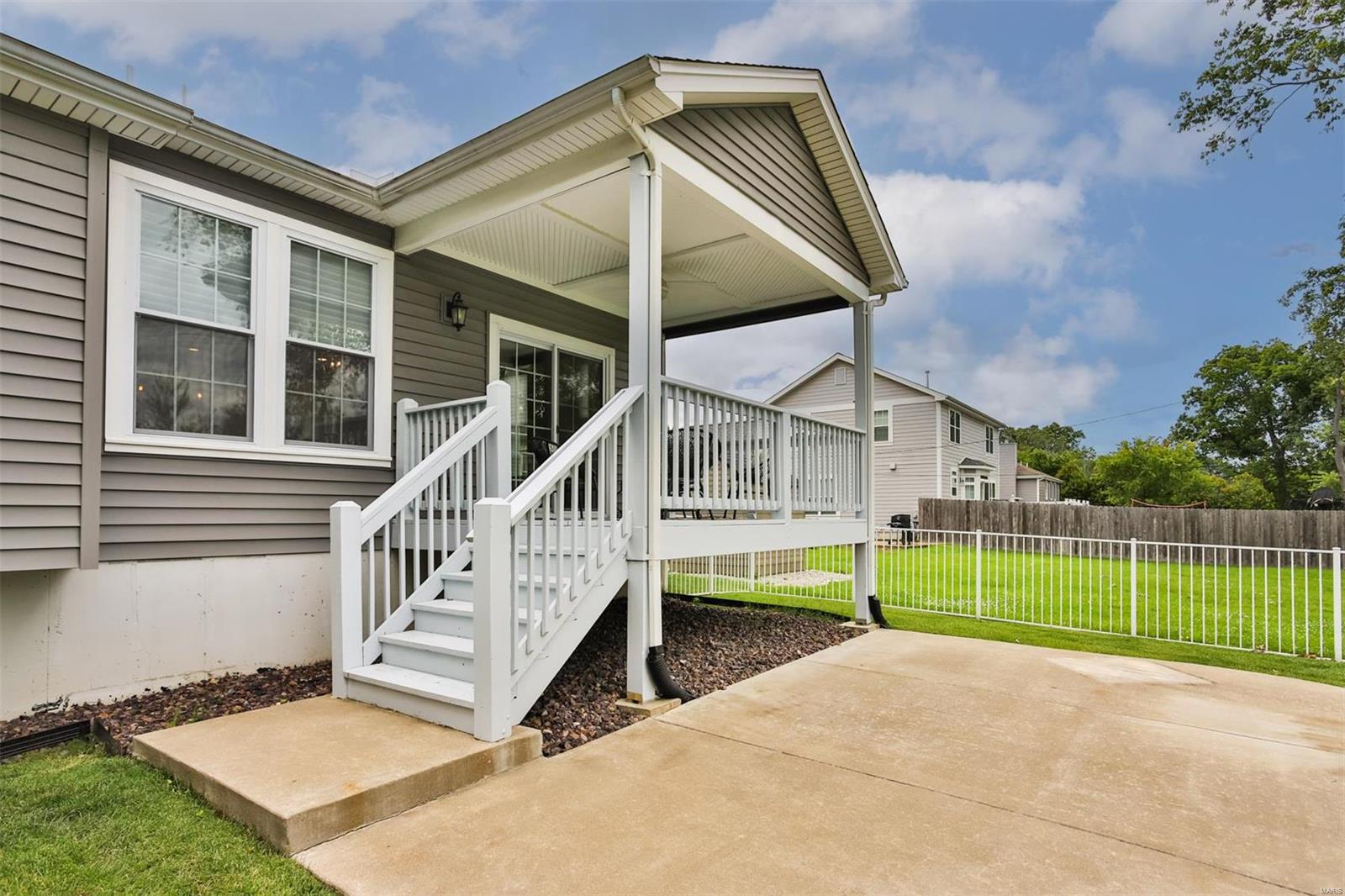 215 Reedway Lane