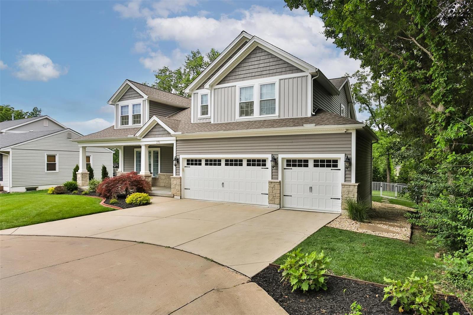 215 Reedway Lane