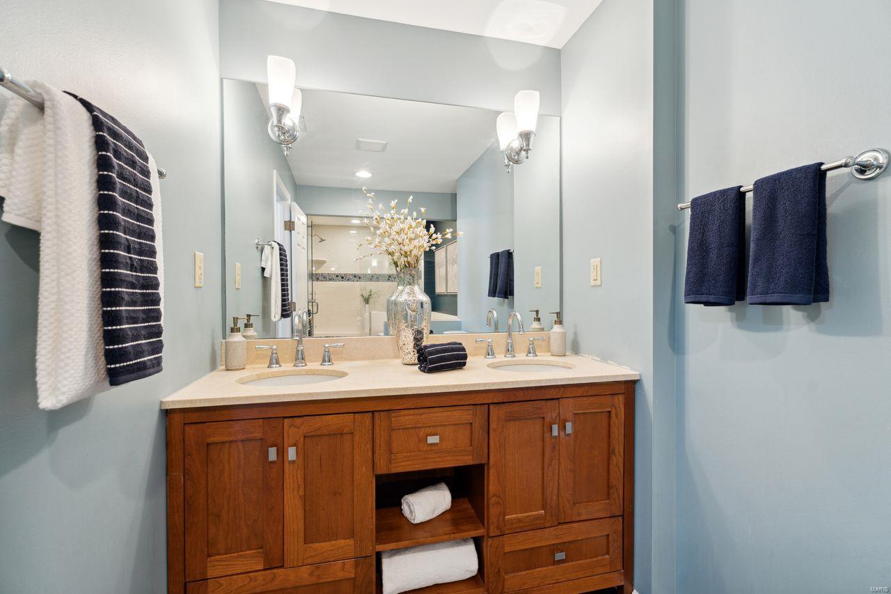 215 E Washington Avenue Unit: 3E
